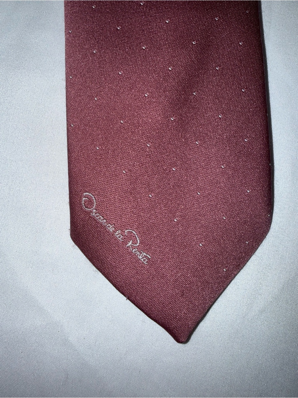 Oscar de la Renta Men's Wine Dot Silk Tie